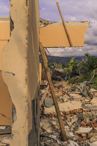 印尼苏拉威西中部帕鲁市帕托博村地震和液化自然灾害造成的严重破坏