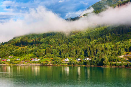 挪威峡湾村景观