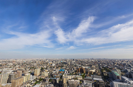 东京日本10月12日东京市与江川河和生物质发电厂在天景122016东京日本。 东京市，有江川河和生物质发电厂的天景