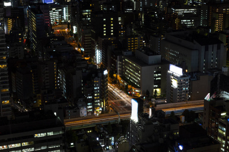 东京城市日本和天际线与夜光城市景观摩天大楼