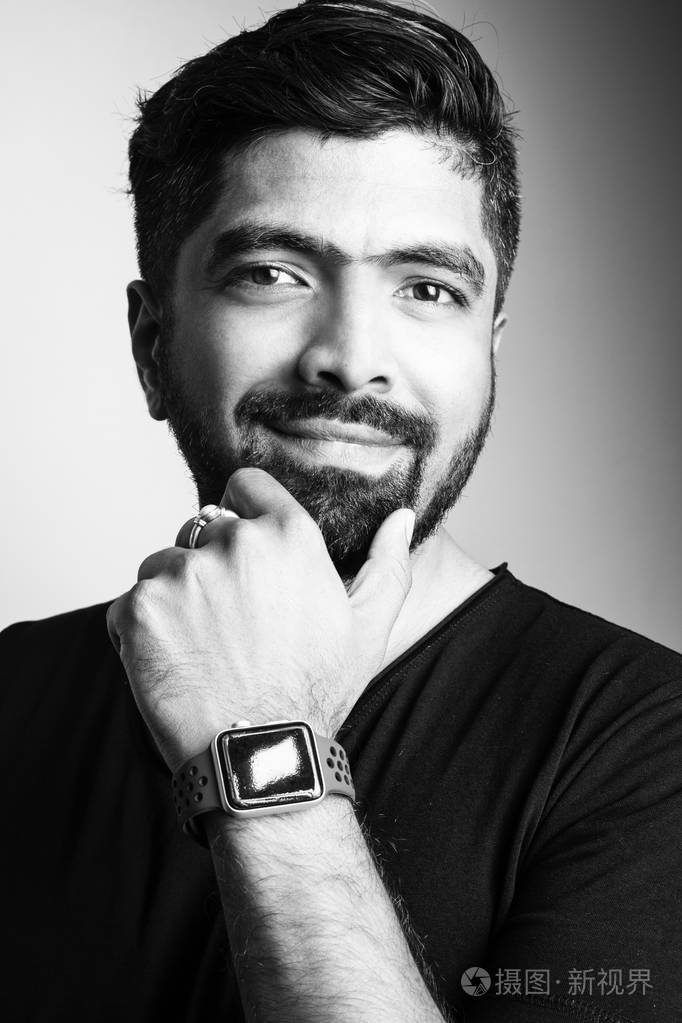 英俊的印度男人的肖像照片-正版商用图片176miy-摄图新视界