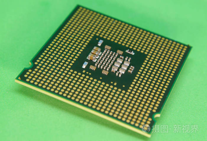 cpu芯片关闭绿色背景下的计算机处理器选择性聚焦