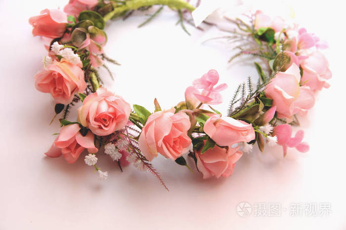 人造花的婚礼花环
