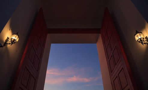 传统的亚洲古镇城门入口，美丽的黄昏天空。 泰国旅游景点旅游文化旅游泰国建筑艺术和历史概念
