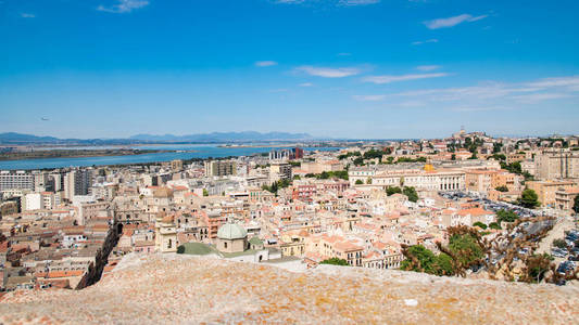 意大利撒丁岛地区卡利亚里首府的景色。
