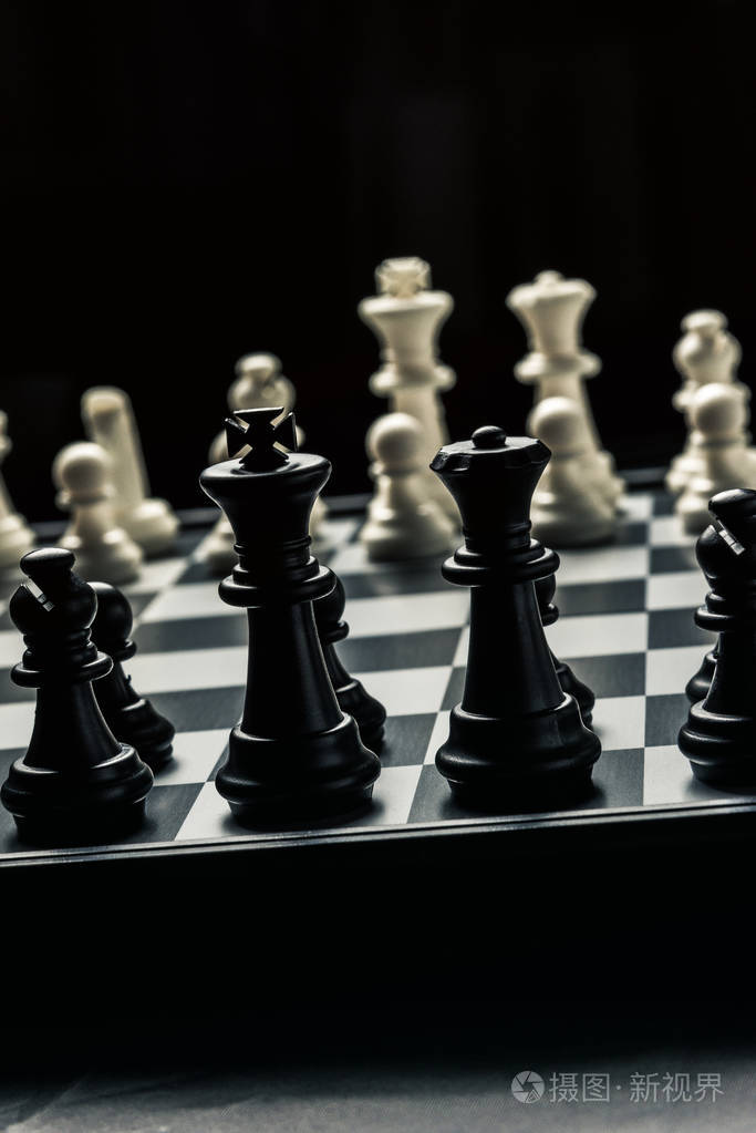 棋局用黑白棋面对对方垂直框架