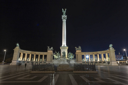  square in Budapest, Hungary on a winter night.