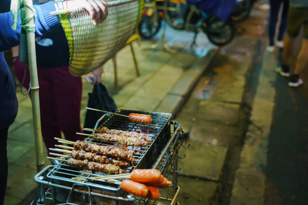 越南烤肉街食品。 河内夜市