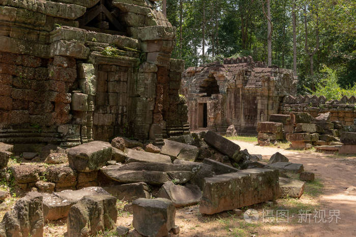 堕落的石块残垣断壁