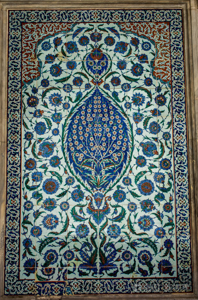 奥斯曼古手工土耳其瓷砖与花卉图案