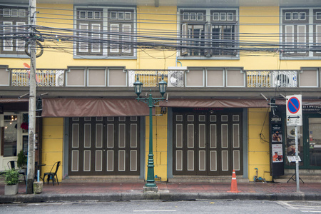 一座殖民建筑，位于泰国曼谷曼谷的邦兰福的PhraAthit路，位于东南亚。泰国，曼谷，2018年11月