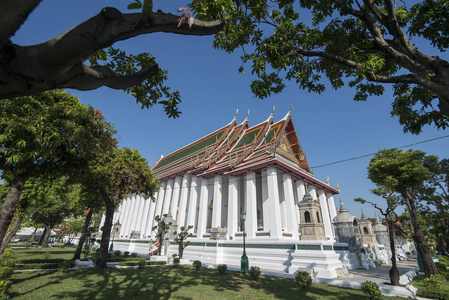曼谷WATSut hat寺庙的建筑在泰国曼谷市东南亚。 泰国曼谷2018年11月