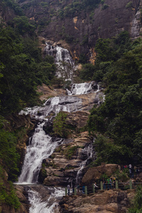 拉瓦纳瀑布瀑布靠近埃拉斯里兰卡旅游目的地