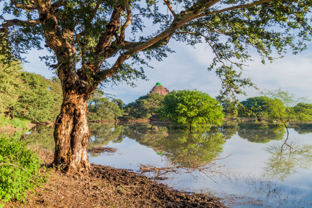 巴甘苏拉玛尼寺观缅甸一湖