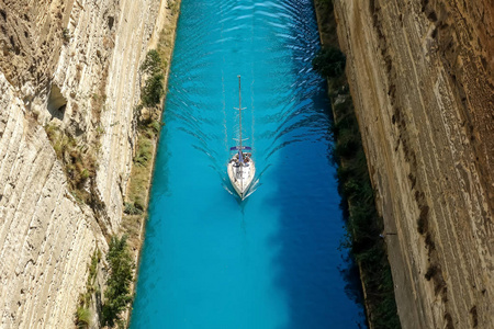 潜水桥在希腊的科林斯运河在希腊的科林斯运河观科林斯运河的漂亮拍摄