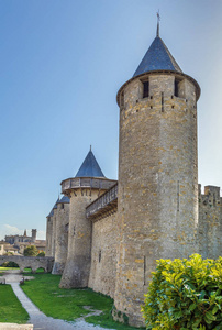 卡斯特德卡库恩是一个中世纪的城堡，位于法国城市卡库恩。 塔和墙