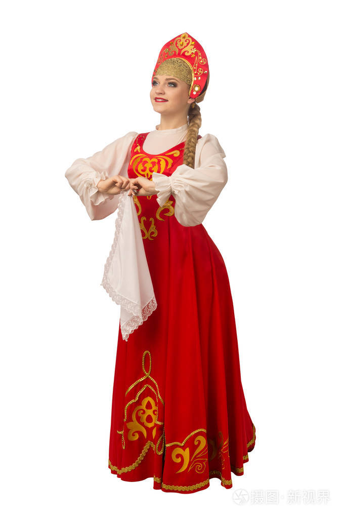 美丽的微笑白种人女孩穿着俄罗斯民族服装孤立在白色背景上.