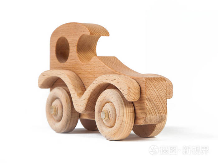 山毛榉木车照片木制玩具复古车在白色背景上