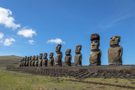 智利阿胡塔里基复活岛木雕像