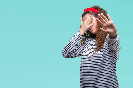 尴尬女孩表情图片