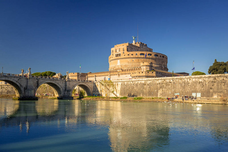 意大利罗马提伯河上的圣天使城堡桥