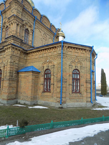 克雷梅内茨的Svyatopokrovska团教堂