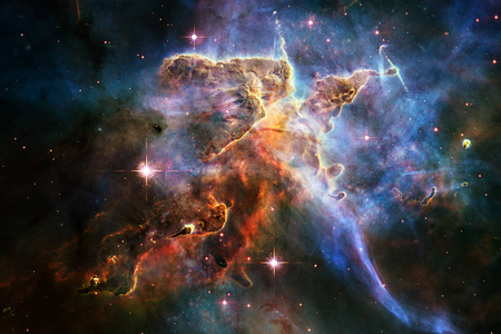 星云和外层空间的许多恒星。 这幅图像的元素由美国宇航局提供。