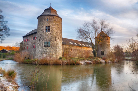 德国拉登中世纪护城河城堡