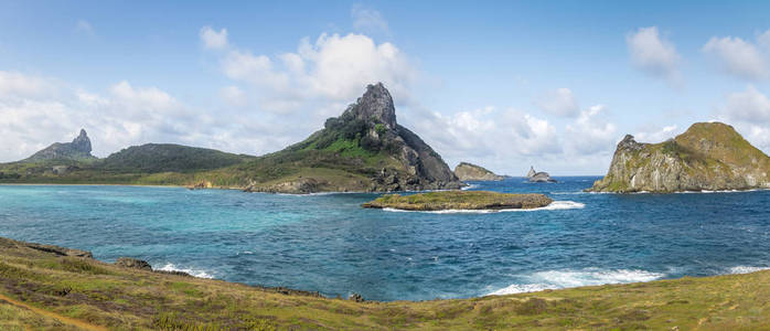 苏雅斯特湾的岩层和岛屿巴西的巴亚岛