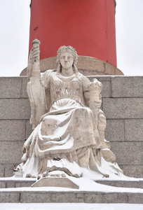 俄罗斯圣彼得堡罗斯特拉尔柱底部伏尔加河寓言雕像。