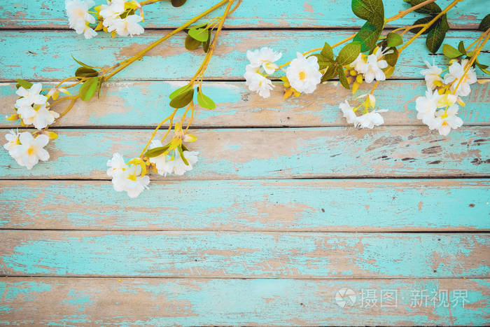 樱花花在老式木制背景边框设计 春季或夏季背景花卉的复古色彩色调概念照片 正版商用图片17ifn5 摄图新视界 樱花花在老式木制背景边框设计 春季或夏季背景花卉的复古色彩色调概念照片 正版商用图片17ifn5 摄图新视界