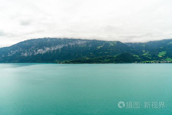 苏恩湖，瑞士多云