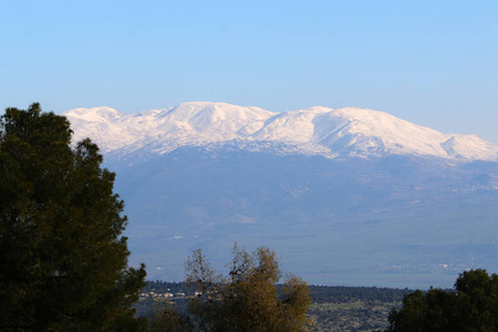 赫尔蒙山是以色列最高的山峰，也是你唯一可以进行冬季运动的地方..