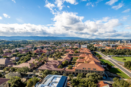 斯坦福大学校园帕洛阿尔托美国加州的鸟瞰图