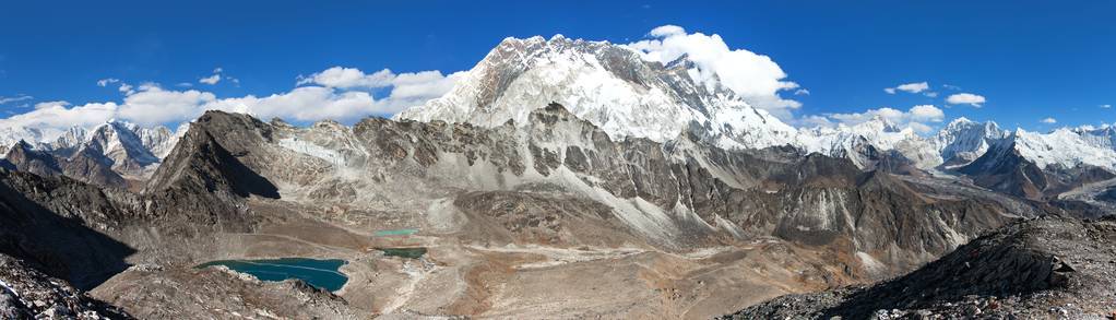 马卡鲁山和努普特山南岩面尼泊尔喜马拉雅山