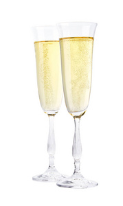 两杯香槟在白色背景上孤立