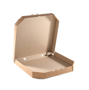 打开白色背景上的纸板比萨饼盒。 粮食供应