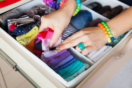 叠起来衣服图片