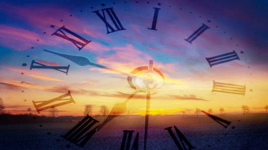 日出.时光流逝.古董钟面.美丽的乡村景观形象照片