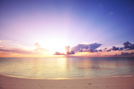 马尔代夫海滩自然风景图片