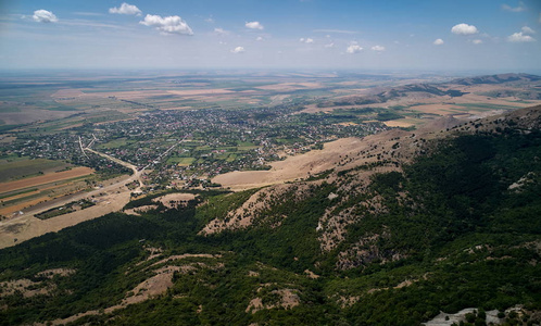 罗马尼亚夏季多布罗盖地区的空中全景
