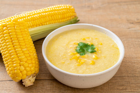 玉米汤碗健康食品