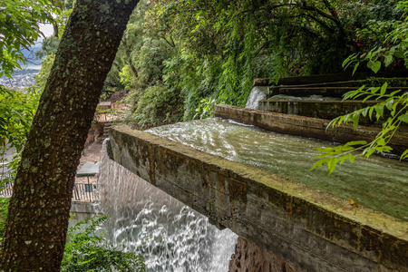 塞勒桑伯纳多山瀑布喷泉阿根廷萨尔塔