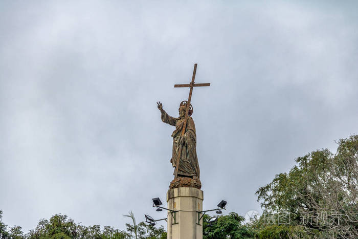 圣伯纳多山萨尔塔山顶上的基督雕像阿根廷