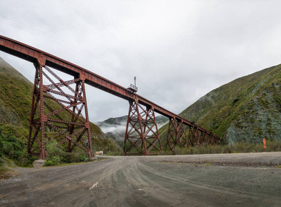 ViaaductodelToroDelToro高架桥TrendelasNubes铁路QuebradadelToro，阿根廷