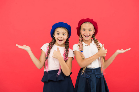 童年的幸福.友谊和姐妹情谊.儿童节.回学校去小孩子时尚.