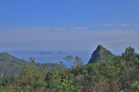 一个高垃圾高峰的景观