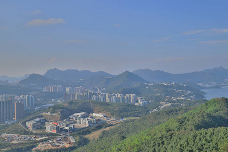 一个高垃圾高峰的景观