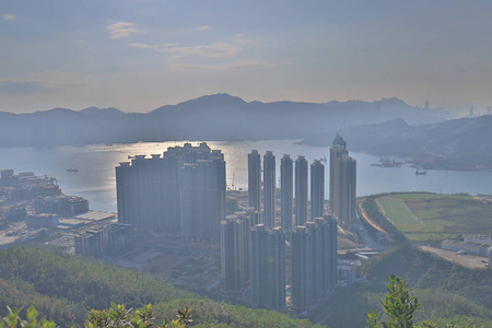 一个高垃圾高峰的景观