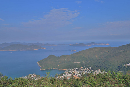 一个高垃圾高峰的景观